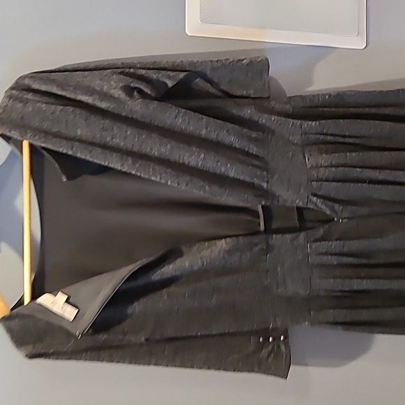 LOFT Gray Pleated Dress Sz. 8 - Picture 6 of 8